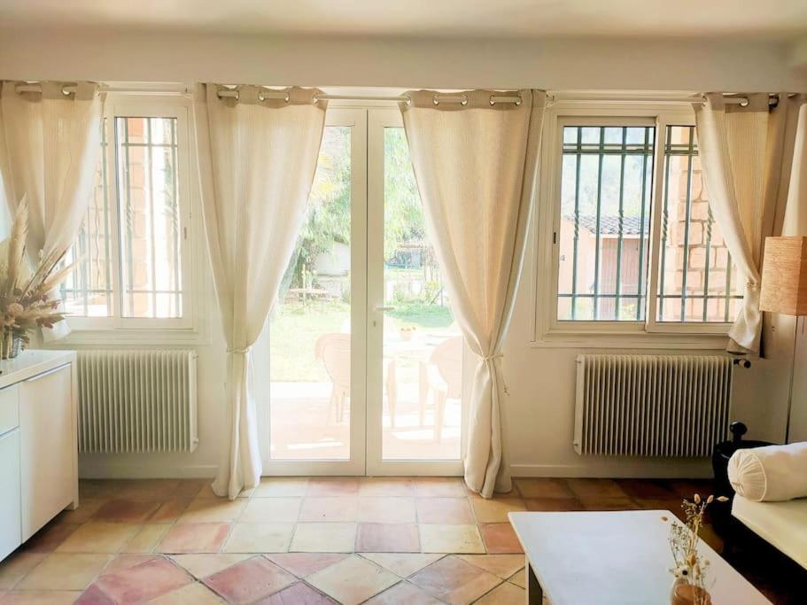 Un Brin De Paille Villa Кан сюр Мер Стая снимка